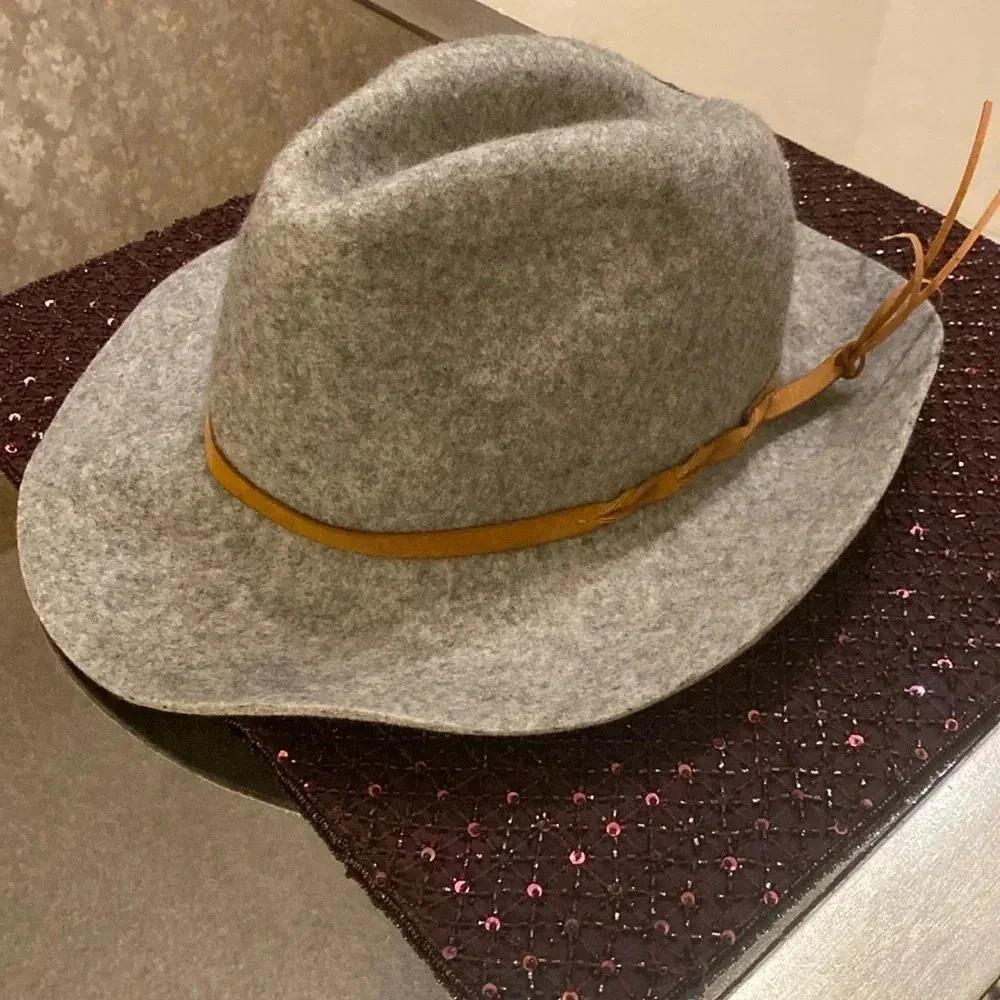 Wool hat new